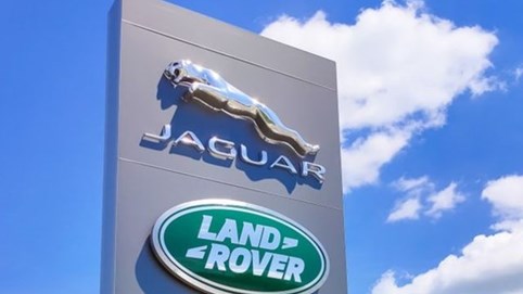 Tấn công mạng 5 tuần, Jaguar Land Rover (JLR) hạ dự báo lợi nhuận 2026 về 0%, dòng tiền âm 3,4 tỷ USD