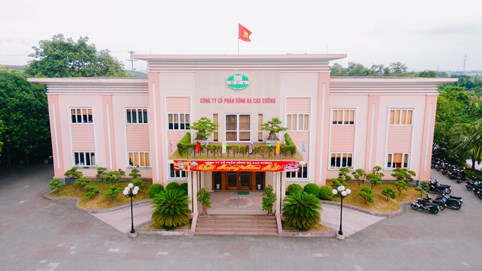 Sông Đà Cao Cường (SCL) bán thành công 97,5% lượng cổ phiếu chào bán, lãnh đạo gom nốt hàng dư để trả nợ BIDV