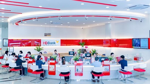 HDBank (HDB): Huy động hơn 1.100 tỷ đồng trái phiếu, chốt quyền chia thưởng cổ phiếu tỷ lệ 30%
