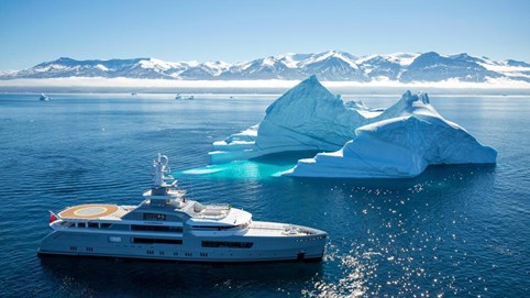 Nghỉ dưỡng trên siêu du thuyền, xu hướng du lịch của giới nhà giàu trong năm 2021