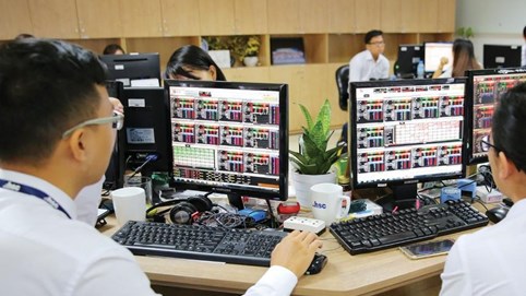 Chứng khoán 24/2: Thanh khoản giảm hơn 6.200 tỷ, thị trường ảm đạm