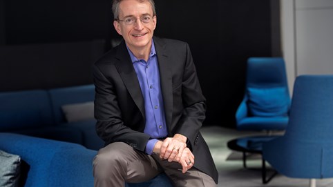 Intel tăng gói thưởng cho CEO Pat Gelsinger lên 178,6 triệu USD