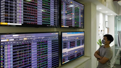 Chứng khoán 17/5: 217 mã tăng trần, VN-Index tăng hơn 56 điểm và lấy lại mốc 1.200