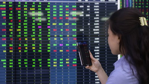 Chứng khoán 14/6: Thanh khoản giảm mạnh, VN-Index đi lên trong nghi ngờ