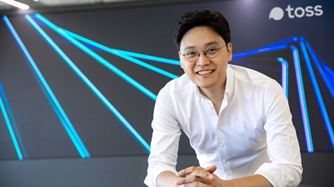 Cựu nha sĩ trở thành tỷ phú USD sau khi tự thành lập công ty fintech riêng