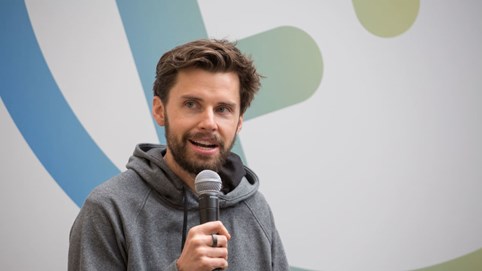 Justin McLeod: Hành trình từ chàng sinh viên nghiện rượu đến nhà sáng lập ứng dụng hẹn hò trị giá hàng chục triệu USD