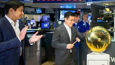 Chàng trai 27 tuổi vượt mặt nhiều ngân hàng lớn nhờ mối quan hệ thân thiết với những người thừa kế siêu giàu