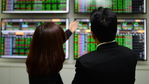 Chứng khoán 12/10: Hàng loạt mã chuyển tím, VN-Index tăng 28,61 điểm