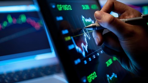 Chứng khoán 18/10: Bất động sản trở lại, VN-Index lấy lại sắc xanh