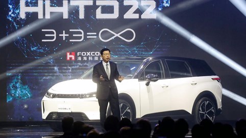 Nhà cung cấp của Apple Foxconn hợp tác với quỹ đầu tư quốc gia Ả Rập Xê Út để sản xuất xe điện 