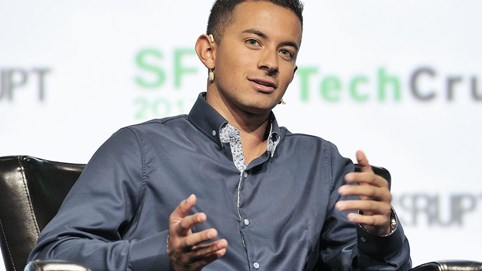 Chàng trai trở thành triệu phú ở tuổi 26 nhờ sáng lập công ty xe tự vận hành