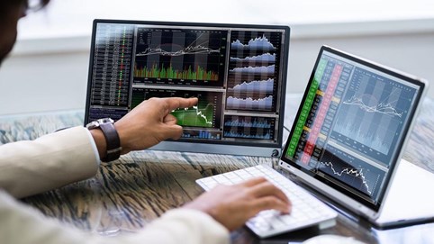 Chứng khoán 17/11: Khối ngoại mua ròng phiên thứ 9 liên tiếp, 230 mã tăng trần