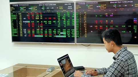 Chứng khoán 25/11: VN30 dẫn dắt thị trường, VN-Index test lại mốc 970 điểm 