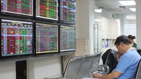 Chứng khoán 21/12: VN-Index chưa dứt được đà giảm