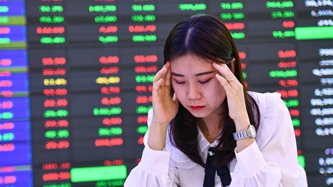 Chứng khoán 26/12: VN-Index lao dốc mất mốc 1.000 điểm 