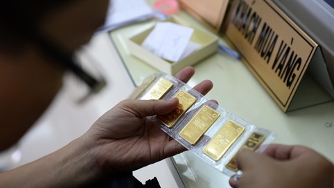 Giá vàng SJC lần đầu vượt mốc 59 triệu đồng/lượng