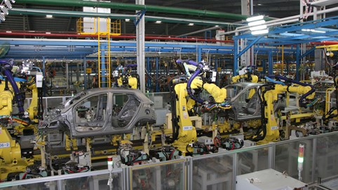 Ngành sản xuất của Mỹ khó khôi phục vì nạn 'khát' chip