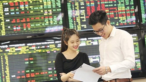 Chứng khoán 1/3: VIC tăng trở lại, VN-Index lại áp sát 1.500 điểm