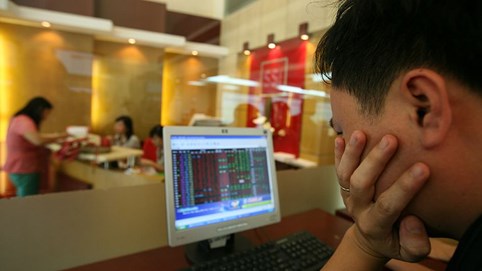 VN-Index giao dịch nửa ngày, tiền tiếp tục chảy về HNX và UpCOM