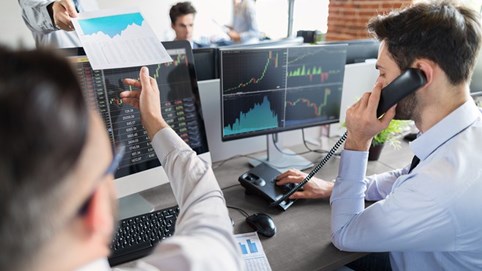 Khối ngoại mua ròng gần 700 tỷ đồng, VN-Index tiếp tục tạo đỉnh mới