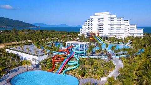 Spiral Galaxy mua cổ phần Cam Ranh Riviera Resort