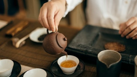 Uống chén trà thẩm thấu được bao triết lý nhân sinh sâu sắc?