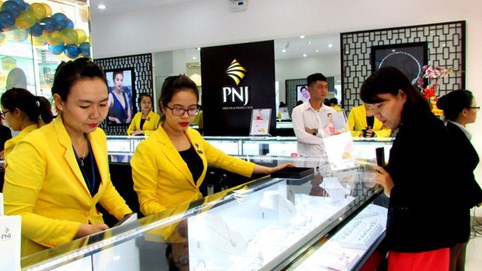 Tạm đóng cửa tới 66% tổng số cửa hàng, PNJ lỗ 32 tỷ trong tháng 7