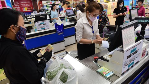 Khi nào 'khai tử' hóa đơn giấy?