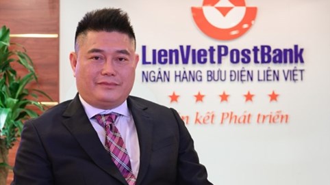 Nhóm cổ phiếu ngân hàng bất ngờ phi mã, hai ông bầu hốt tiền tỷ