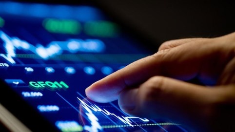 Chứng khoán 23/2: Dầu khí bùng nổ, VN-Index tăng gần 9 điểm 