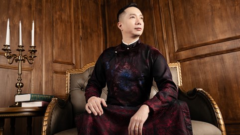 Đỗ Trịnh Hoài Nam: Niềm tự hào của áo dài truyền thống Việt  