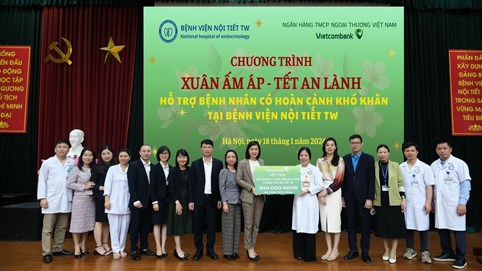 Bệnh viện Nội tiết Trung ương: Những món quà Xuân nồng ấm yêu thương…!!!