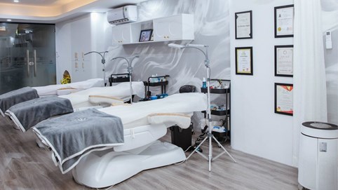 To Uyen Eyebrows & Beauty: Nơi trái tim chạm đến trái tim