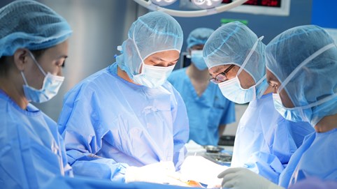 BVĐK Hồng Ngọc hợp tác với “cha đẻ” phương pháp thay khớp gối không cắt gân cơ