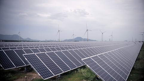 Nỗi lo sau sự thăng hoa của năng lượng tái tạo