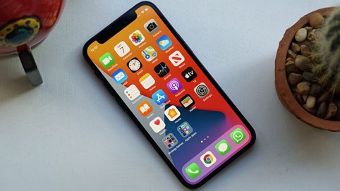 Giá iPhone 12 Mini và iPhone 12 chạm đáy