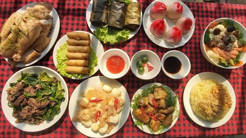 Dịch vụ đặt cỗ Tết online 600.000 đồng/mâm