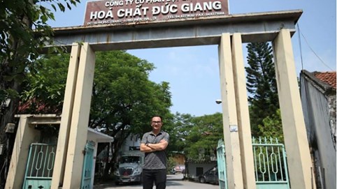 Người kế nghiệp ở Hoá chất Đức Giang: Đi Mercedes S500 ở tuổi 3x, lớn lên trong bụi hoá chất và tham vọng doanh thu 10.000 tỷ