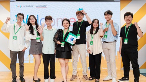 Từ “đối thủ” thành đối tác Google: Startup Việt với tham vọng giải bài toán tháp Babel