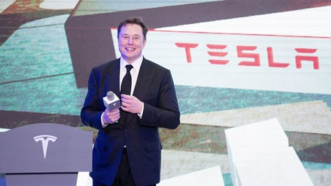 Loan tin Elon Musk qua đời để thao túng cổ phiếu Tesla