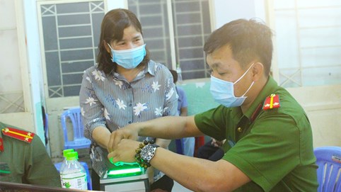 Những ai cần làm thẻ căn cước công dân gắn chip trước 1/7?