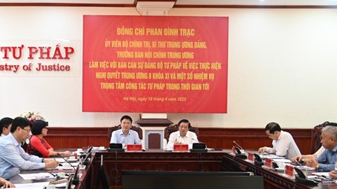 Nâng cao hiệu quả công tác xây dựng chính sách và thi hành pháp luật