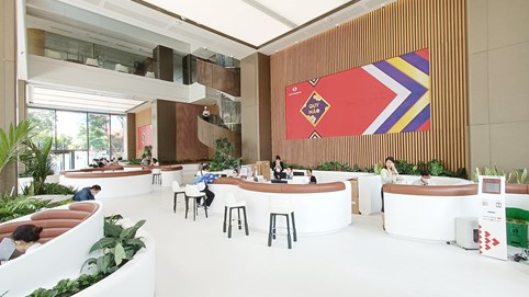 Ngân hàng hạ mục tiêu tăng trưởng trước thách thức thị trường