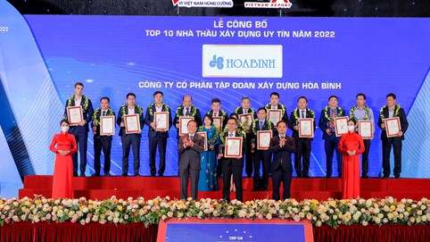 Tập đoàn Xây dựng Hòa Bình tiếp tục được vinh danh Top 1 Nhà thầu Xây dựng uy tín 2022