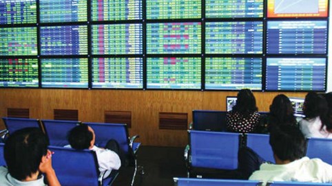 Chứng khoán 29/4: VPB tăng gần kịch biên độ, VN-Index tăng gần 10 điểm