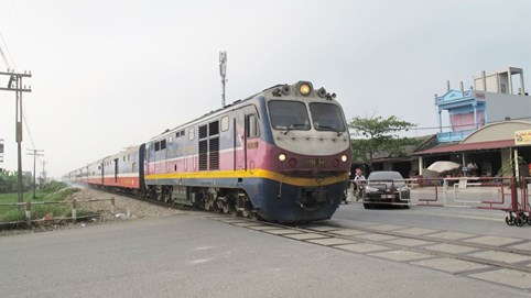 Ngành đường sắt đề nghị ưu tiên vắc xin ngừa Covid-19 cho cán bộ công nhân viên