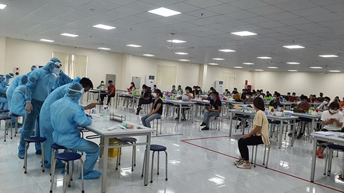 Vĩnh Phúc cử bác sỹ, nhân viên y tế hỗ trợ Bắc Giang phòng, chống dịch