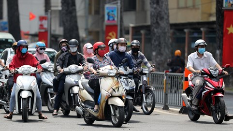 Hà Nội phạt người không đeo khẩu trang nơi công cộng từ hôm nay