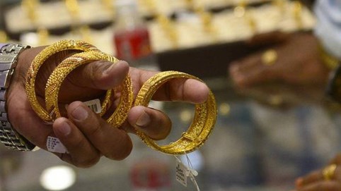 Lỗ nặng với vàng nữ trang 18K