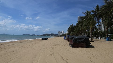 Người lao động 'suy sụp', đã đến lúc khởi động du lịch an toàn?